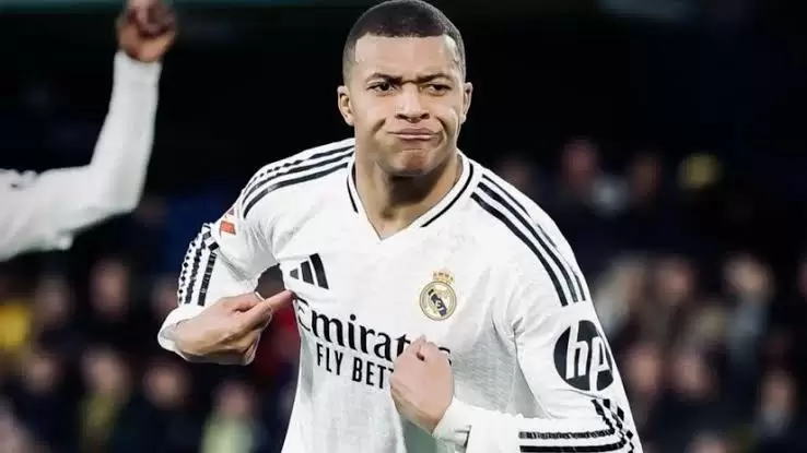 Mbappe barmağını sındırıb