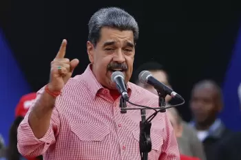 Braziliyalı milyarder Maduroya istefa razı salmaq üçün Venesuelaya gedib