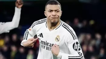 Mbappe barmağını sındırıb