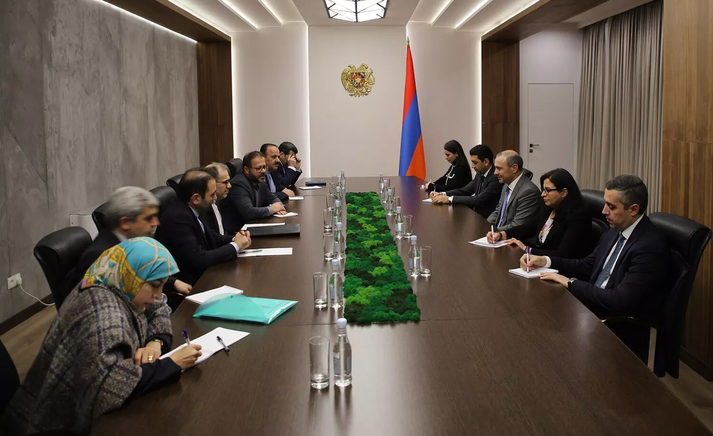 İran və Ermənistan rəsmiləri regional kommunikasiyaların açılmasını müzakirə edib