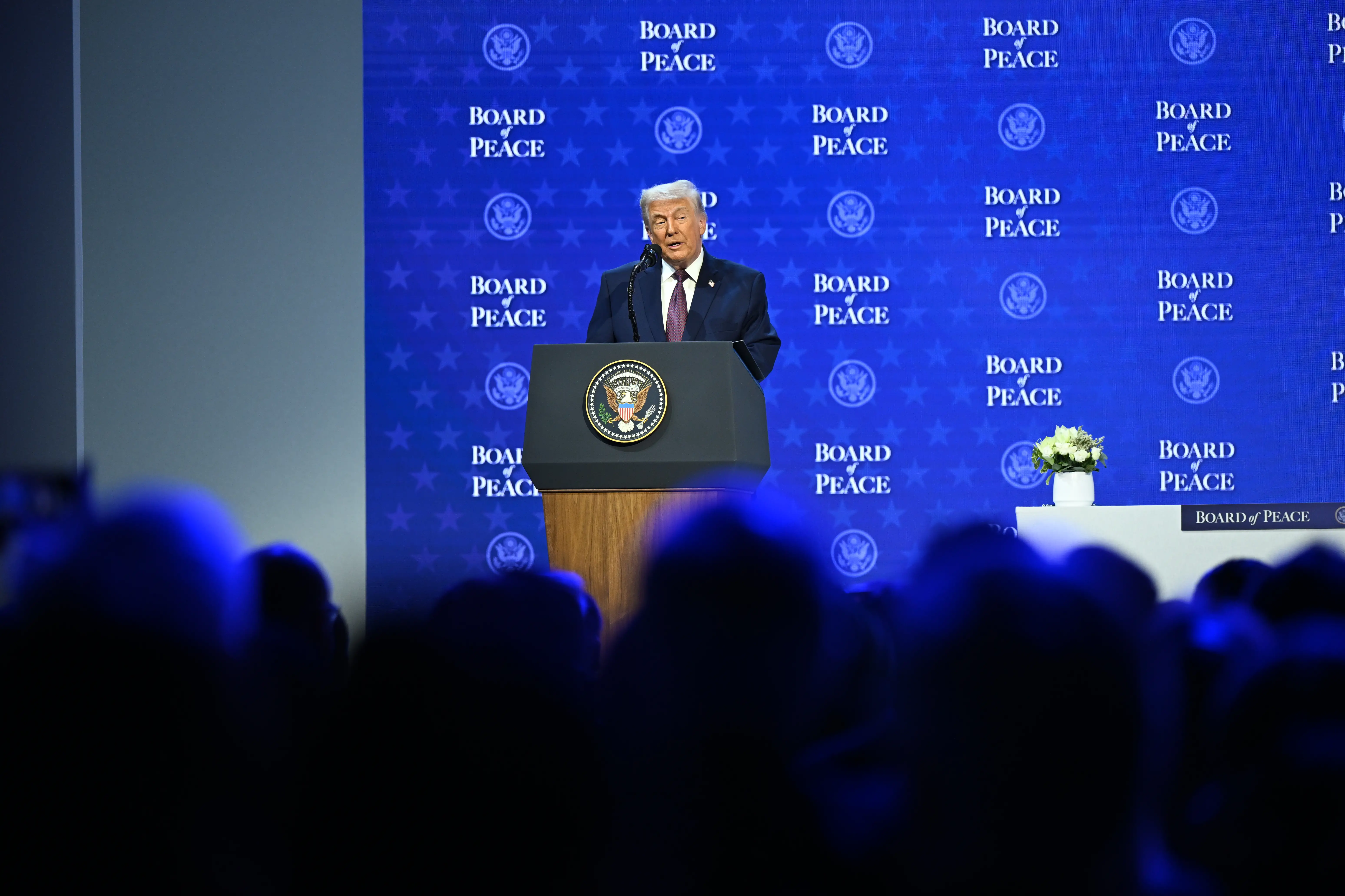 Tramp Ermənistan və Azərbaycan arasındakı münaqişəni həll etdiyini yenidən bəyan edib