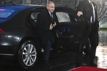 Paşinyan avtomobilinin nömrəsini dəyişir