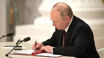 Putin ehtiyatda olan hərbçilərin hərbi təlimlərə çağırılması haqqında fərman imzalayıb