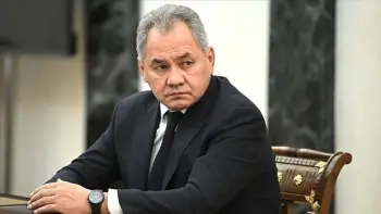 Şoyqu və Laricani İran ətrafındakı vəziyyəti və təhlükəsizlik məsələlərini müzakirə ediblər