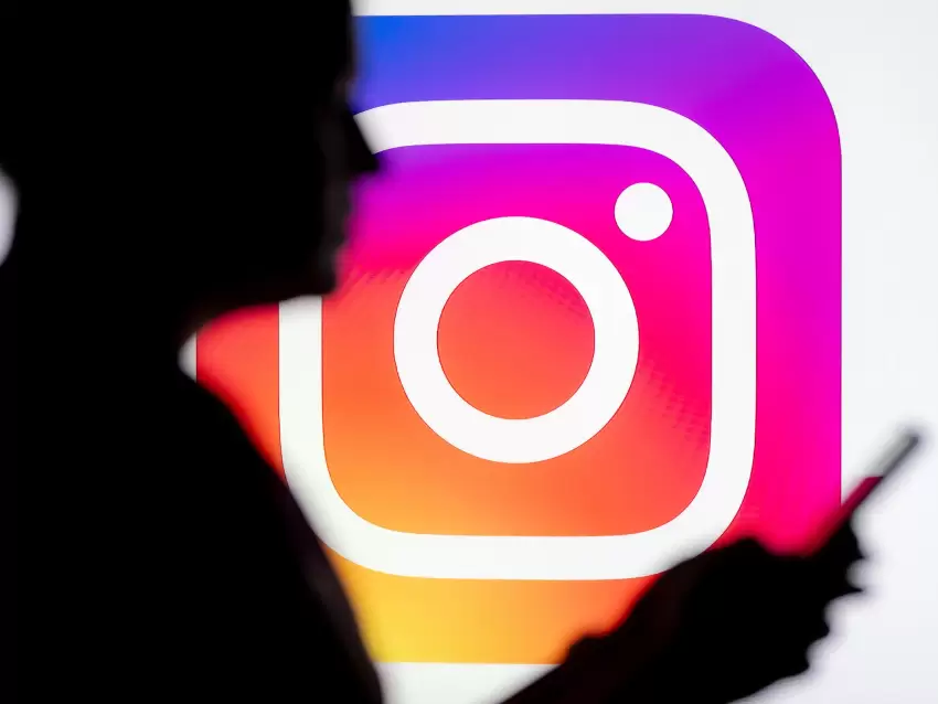 Yeniyetmələrin təxminən 20%-i Instagram-da istəmədiyi seksual məzmun gördüyünü bildirib