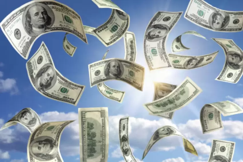 Göydən yağan ən qəribə 10 şey