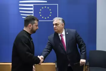 Zelenski Orbana Macarıstana neft tədarükü ilə bağlı Rusiya ilə razılığa gəlməyi tövsiyə edib