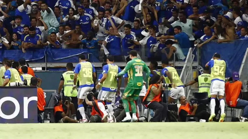 Futbolçular arasında kütləvi dava, 23 qırmızı vərəqə - VİDEO