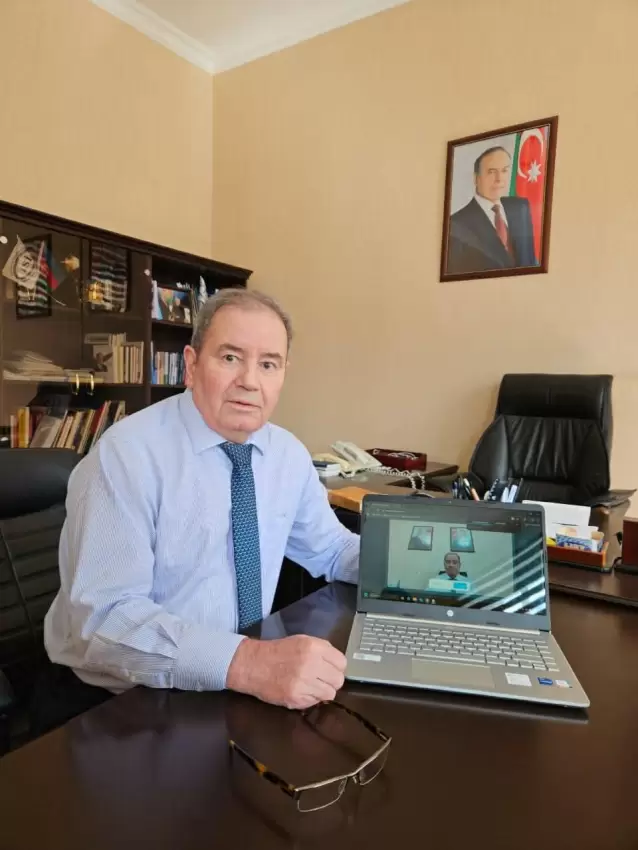 Azərbaycanda ilk: Sabiq nazirin rəqəmsal əkizi müsahibə verib