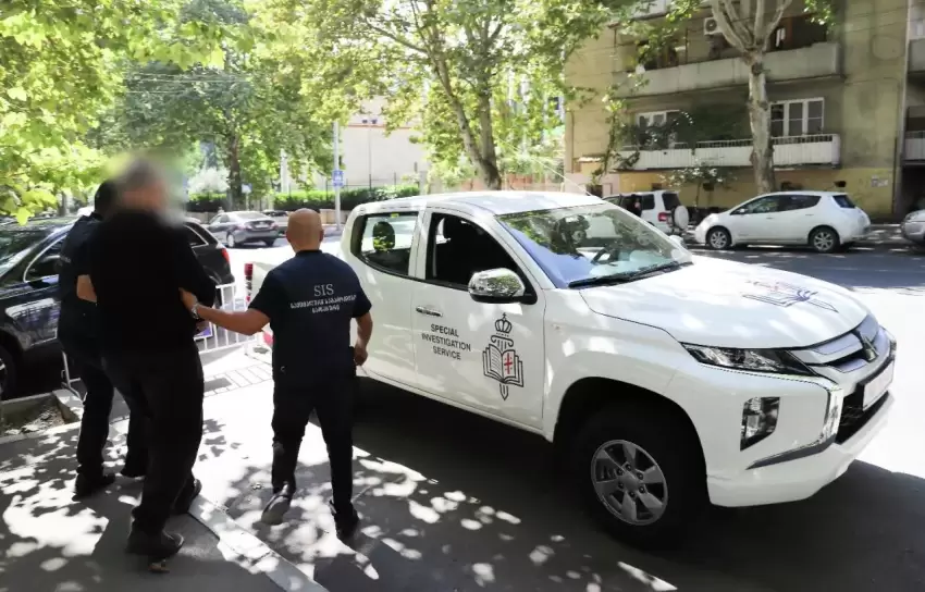 Gürcüstan polisi “qanuni oğru dünyası” ilə əlaqəli 44 nəfəri saxlayıb