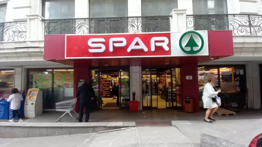 “SPAR” mağazasında dava olub
