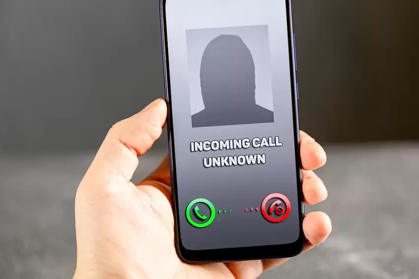 Əfqanıstanda cinlərlə telefonla əlaqə saxladığını iddia edən şəxs həbs edilib