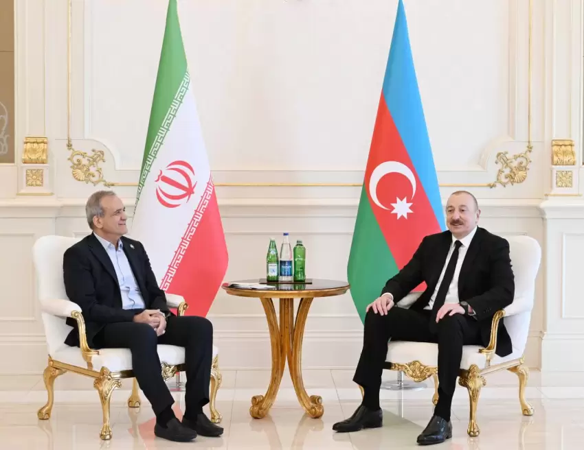 Məsud Pezeşkian Azərbaycan Prezidentinə zəng edib