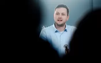 Qrenlandiya Baş naziri Donald Trampa cavab verdi: "Biz buz parçası deyilik"