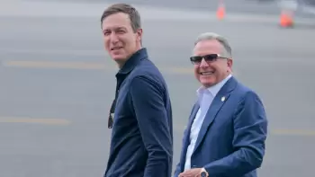 Stiv Uitkoff və Cared Kuşner “Ağ Ev”ə gəliblər