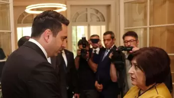 Sahibə Qafarov ermənistanlı həmkarı ilə görüşəcək