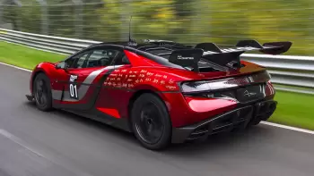 Avstraliyalı milyarder dünyanın ən sürətli avtomobilini aldı, amma sürməyə yol tapmır