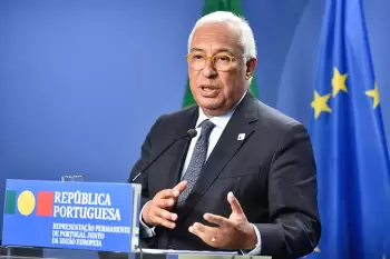 Antonio Kosta: "Hormuz boğazının blokadası cavab addımı ola bilməz"