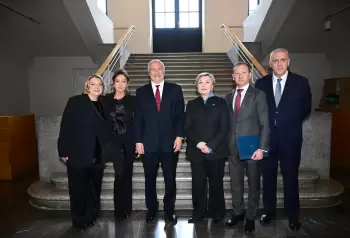 “Azərxalça”nın xalçaları Tbilisidə Gürcüstan Milli Muzeyinə hədiyyə olundu - FOTOLAR