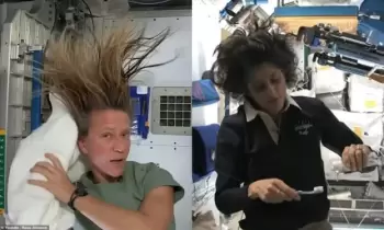 Qadın astronavtlar kosmosda saçlarını, makiyajını və dəriyə qulluq etməyi necə edirlər?