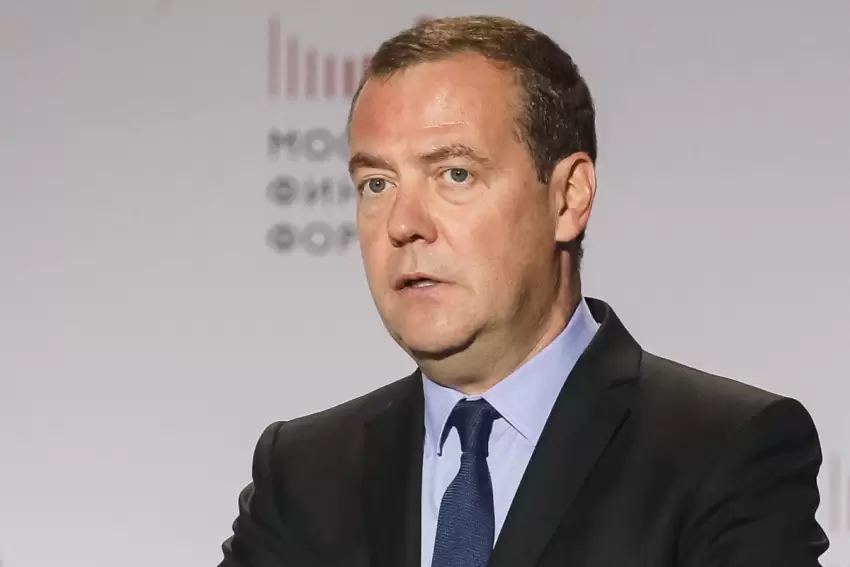 "Paşinyanın Rusiya ilə münasibətləri pozmaq yolunu seçdiyini qəbul etmək lazımdır" - Medvedev