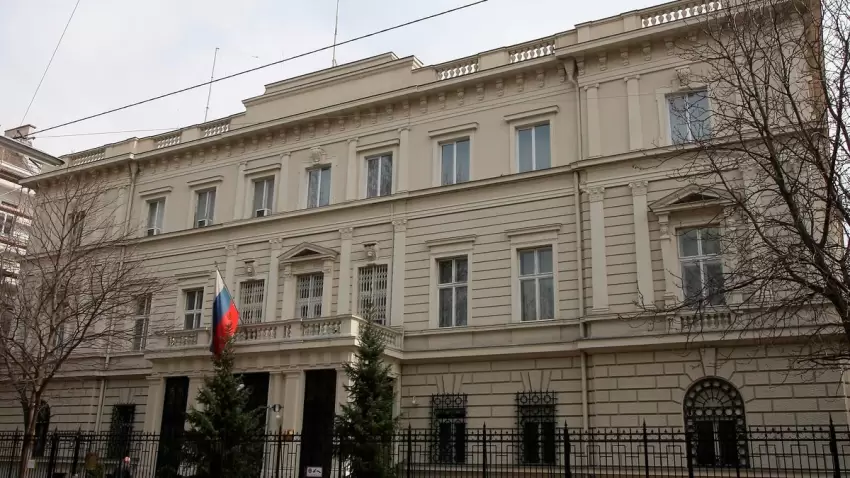 Avstriya üç rus diplomatını ölkədən çıxarıb