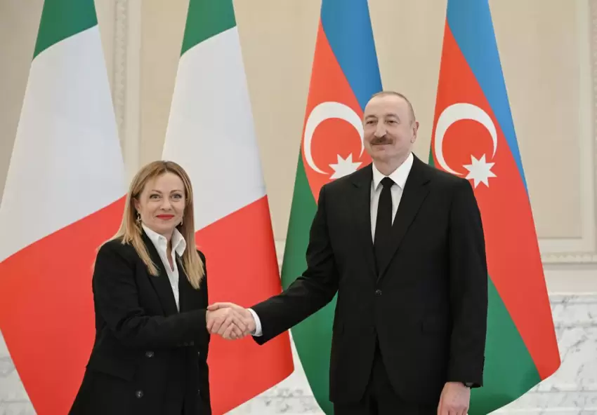 "Stratfor": Meloni enerji, müdafiə və təhlükəsizlik sahələrində Bakı ilə daha sıx əməkdaşlıq vəd edir