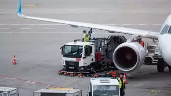 Aİ uzunmüddətli perspektivdə aviasiya yanacağı qıtlığının yarana biləcəyi barədə xəbərdarlıq edib
