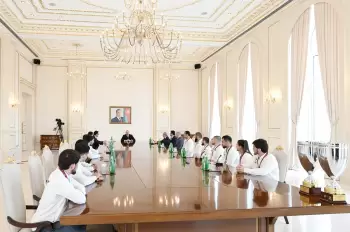 Prezident İlham Əliyev Avropa çempionatında komanda hesabında çempion olan güləşçiləri qəbul edib