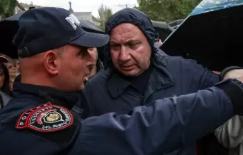 Ermənistan təhlükəsizlik qüvvələri müxalifət lideri Tevanyanın ofisində axtarış aparıb