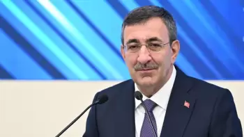 “Orta Dəhliz”in inkişafı və “Zəngəzur dəhlizi”nin açılması tranzit yükdaşımaların artmasına töhfə verəcək - Yılmaz
