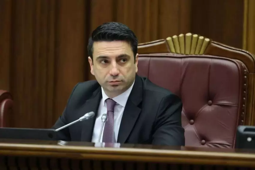 Alen Simonyan: "Təəssüf ki, Azərbaycan səfərini rədd etmişəm"