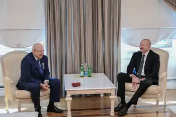 Prezident İlham Əliyev Dağıstanın tanınmış ictimai-siyasi xadimi Qurban Qurbanova “Dostluq” ordenini təqdim edib