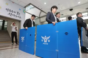 Cənubi Koreya polisi Mərkəzi Seçki Komissiyasında axtarış aparıb – "Yonhap"