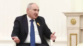 Nikol Paşinyan 1 günlük məzuniyyətə çıxıb