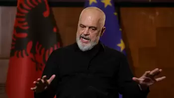 Edi Rama korrupsiya ittihamını qəbul etməyib