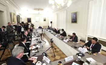 Putin dünya informasiya agentlikləri ilə görüşüb