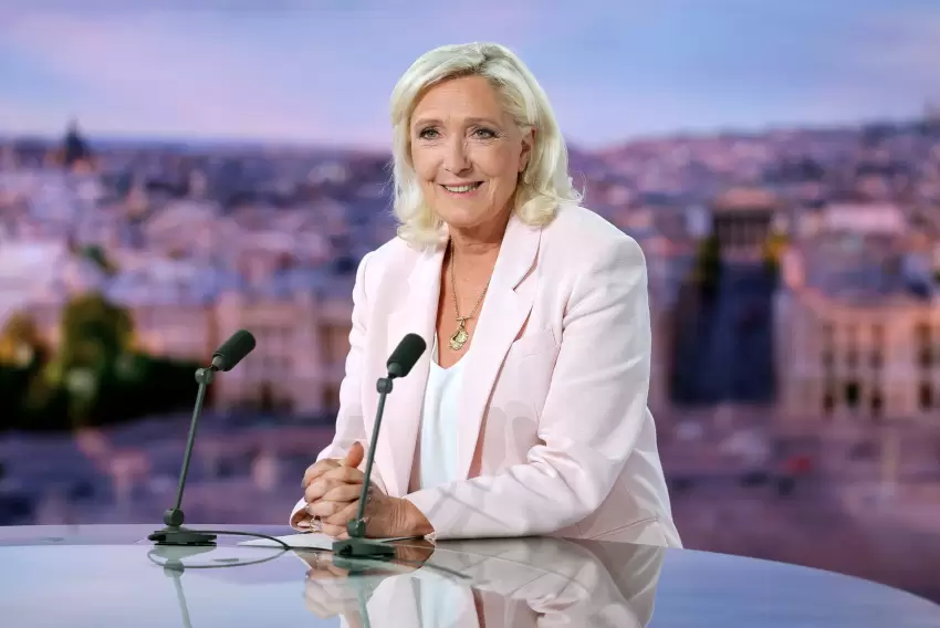 Marin Le Pen məhkəmə qərarından sonra prezident seçkiləri kampaniyasına başlayıb
