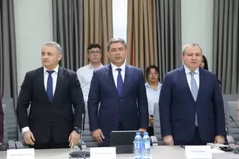 “Azərsun Holdinq”in dəstəyi ilə “Mediada Azərbaycan dili” kitabı nəşr olunub