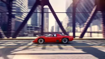 "McLaren" 60 il əvvəlki layihəni gerçəkləşdirdi: əfsanəvi M6GT təqdim olundu