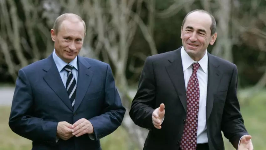 Putin Robert Koçaryanı ad günü münasibətilə təbrik edib