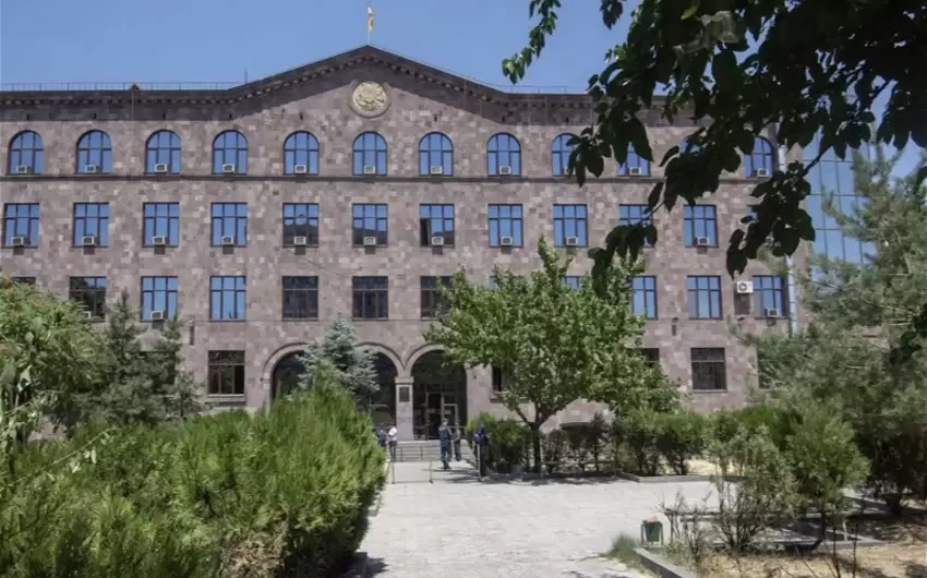 Ermənistanda məhbus məhkəmədən qaçıb