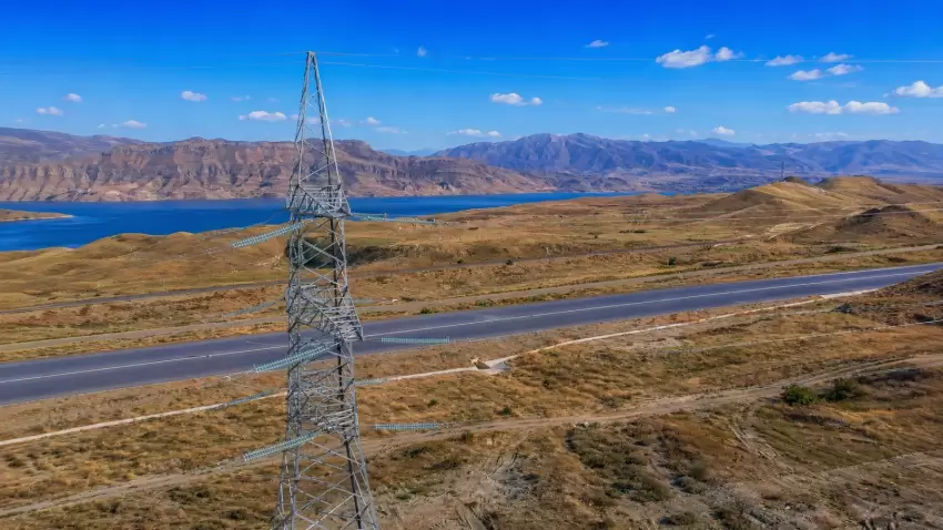 “Zəngəzur” elektrik ötürmə xəttində işlərin birinci mərhələsi yekunlaşır