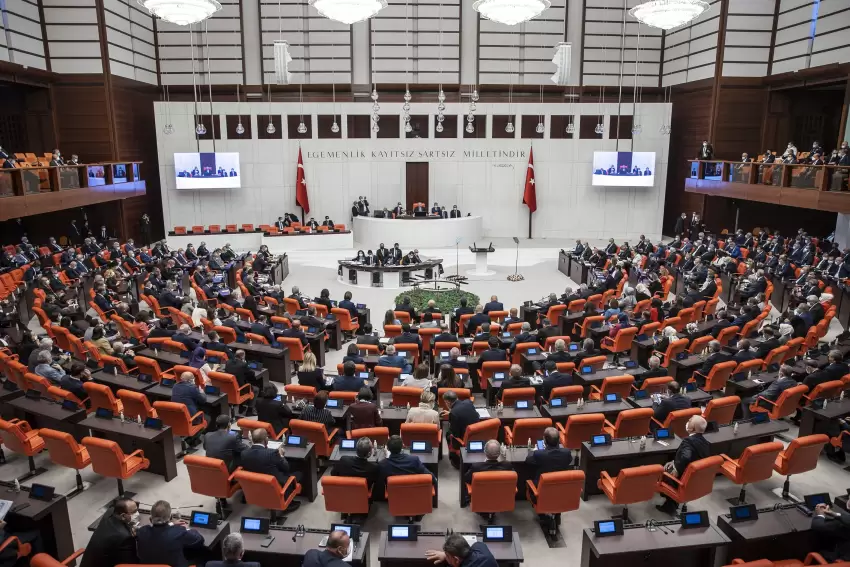 Türkiyə parlamenti PKK silahlılarını amnistiya etmək istəyir