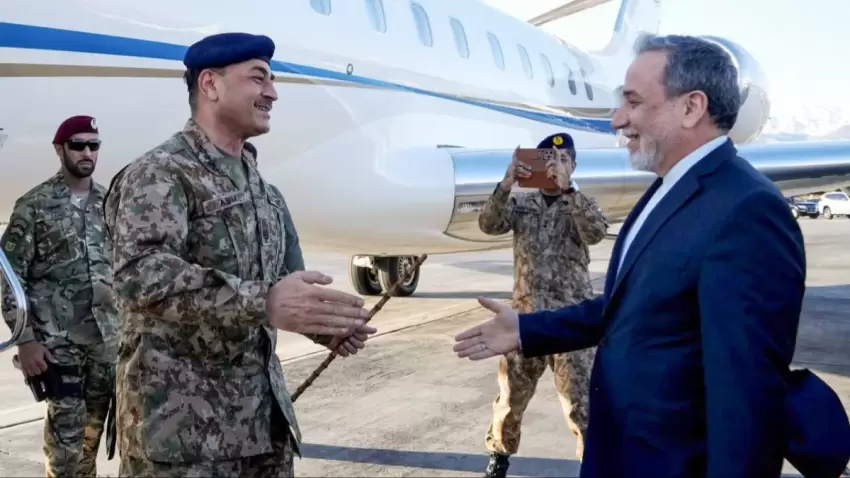 İran Hörmüz boğazı ilə bağlı şərtlərini Pakistana çatdırıb