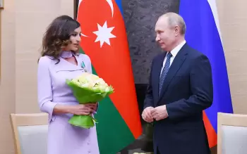 Putin Mehriban xanım Əliyevanı təbrik edib