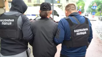 Polşada sərxoş ukraynalı qadın polisi dişləyib