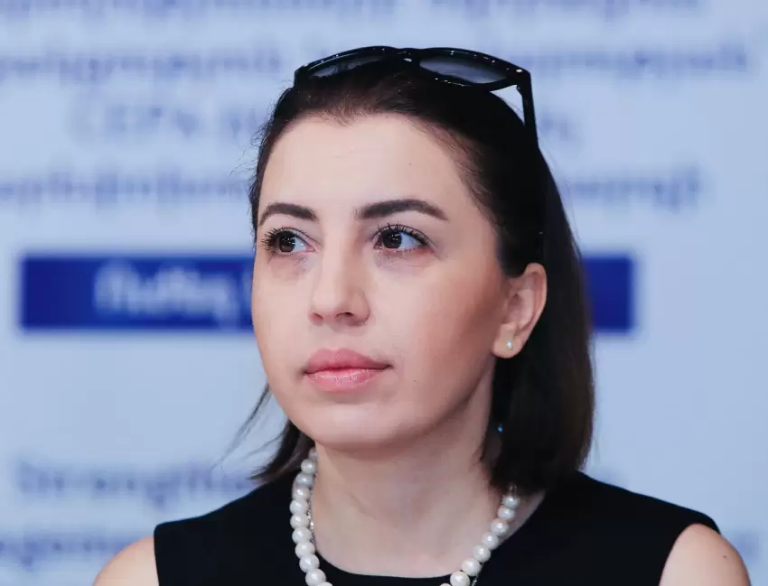 Bakıda İrəvana qayıdan Ermənistan Xarici Kəşfiyyat Xidməti rəisinin təyyarəsi 2 saat gecikib