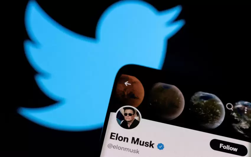 Mask "Twitter" adının istifadəsinə məhkəmə yolu ilə qadağa qoydurub