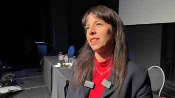 Türk əsilli namizəd Elif Eralpın partiyası Berlin seçkilərində ilk yeri tutub